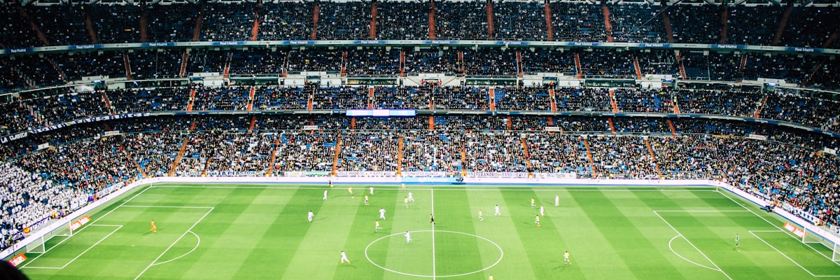 欧冠半决赛赛后战报头条新闻配图 - 球员混合采访区